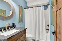 102 Memorial Drive, Harrisburg, PA 17112