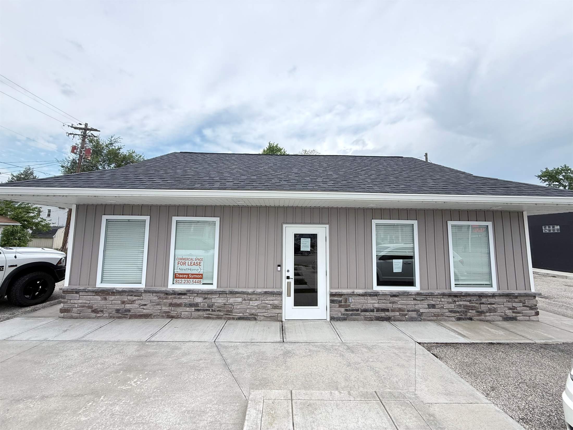 668 Hulman St, Terre Haute, IN 47802