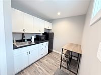 Listing Photo 10