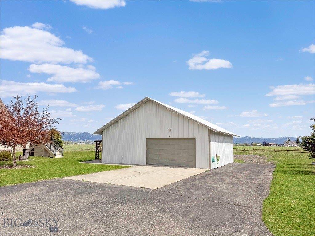 395 Parker Drive, Belgrade, MT 59714