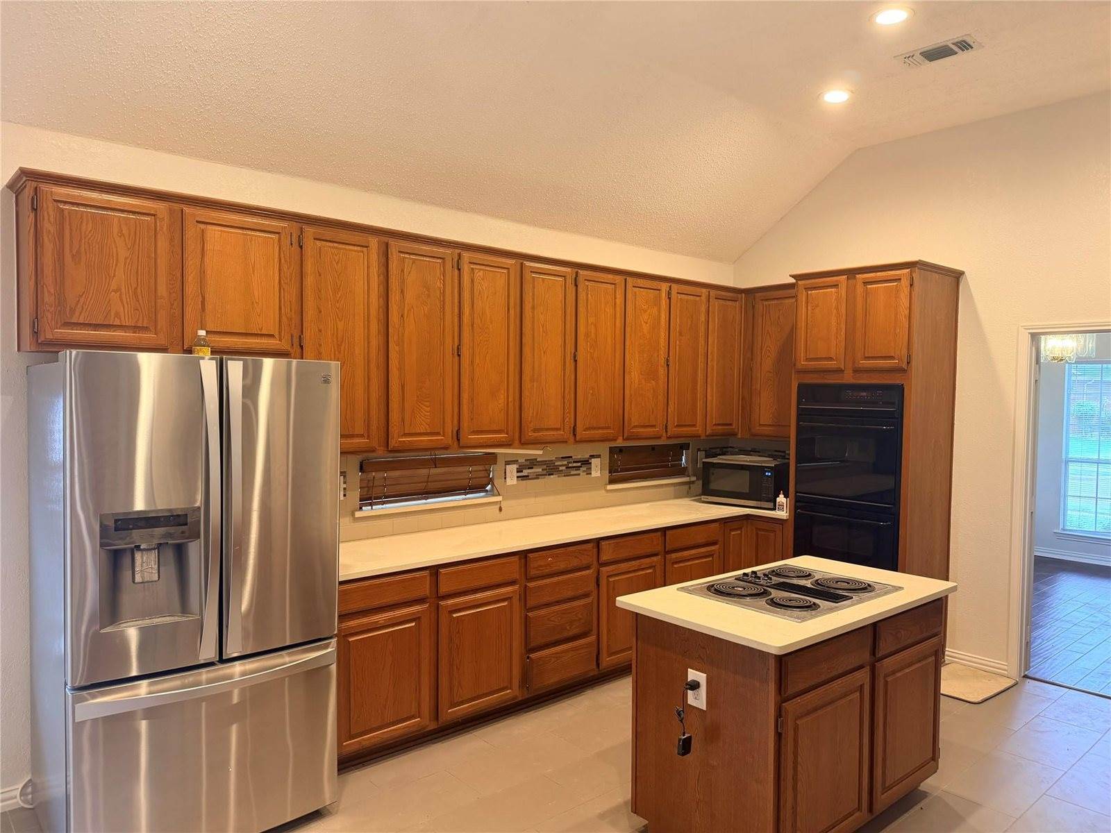 2220 Sky Harbor Drive, Plano, TX 75025