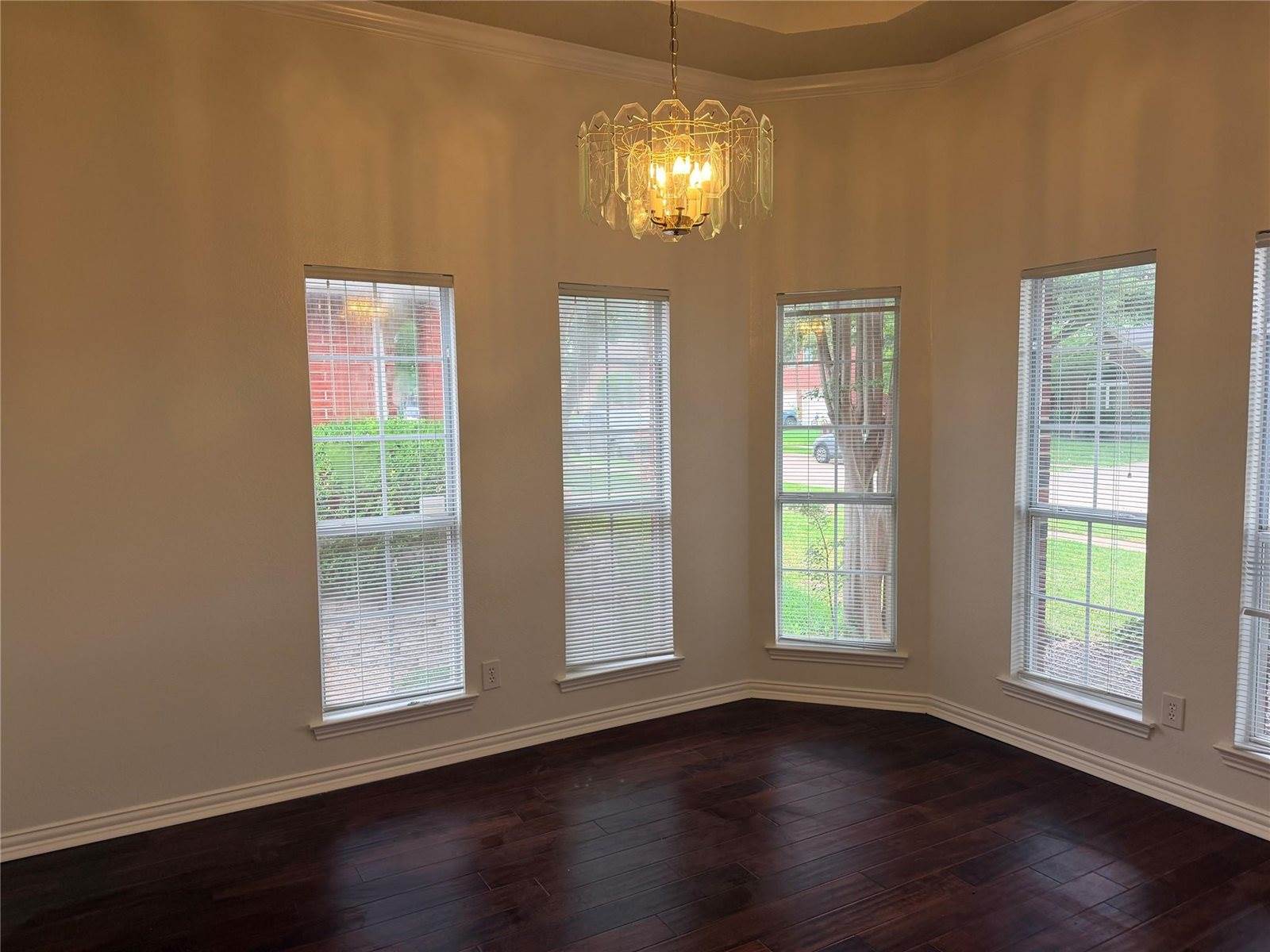 2220 Sky Harbor Drive, Plano, TX 75025
