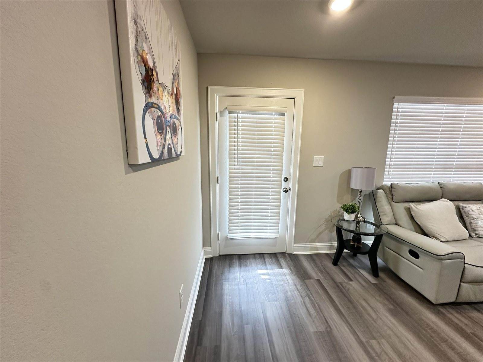 203 South 5th Street, Highlands, TX 77562