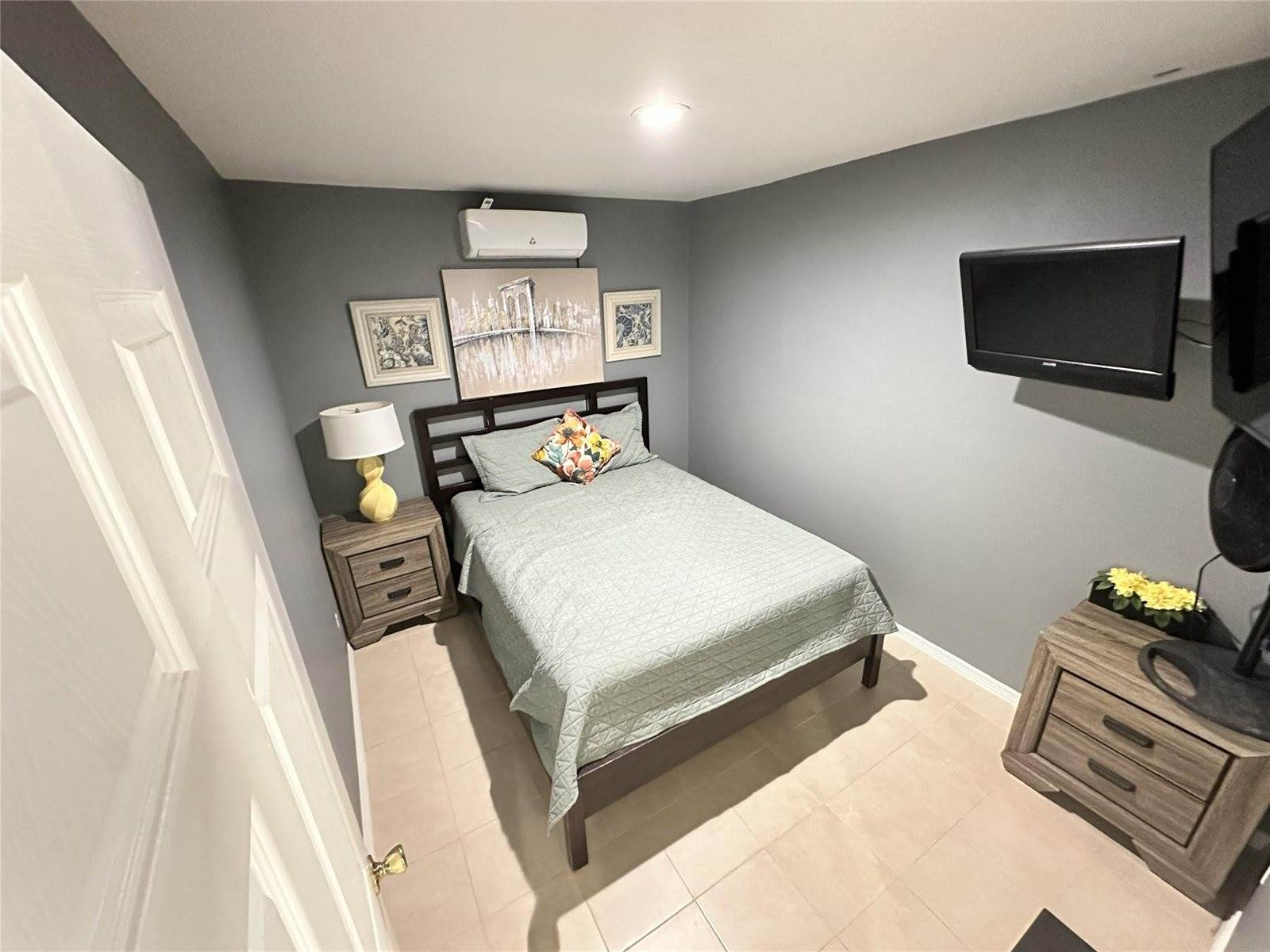 203 South 5th Street, Highlands, TX 77562