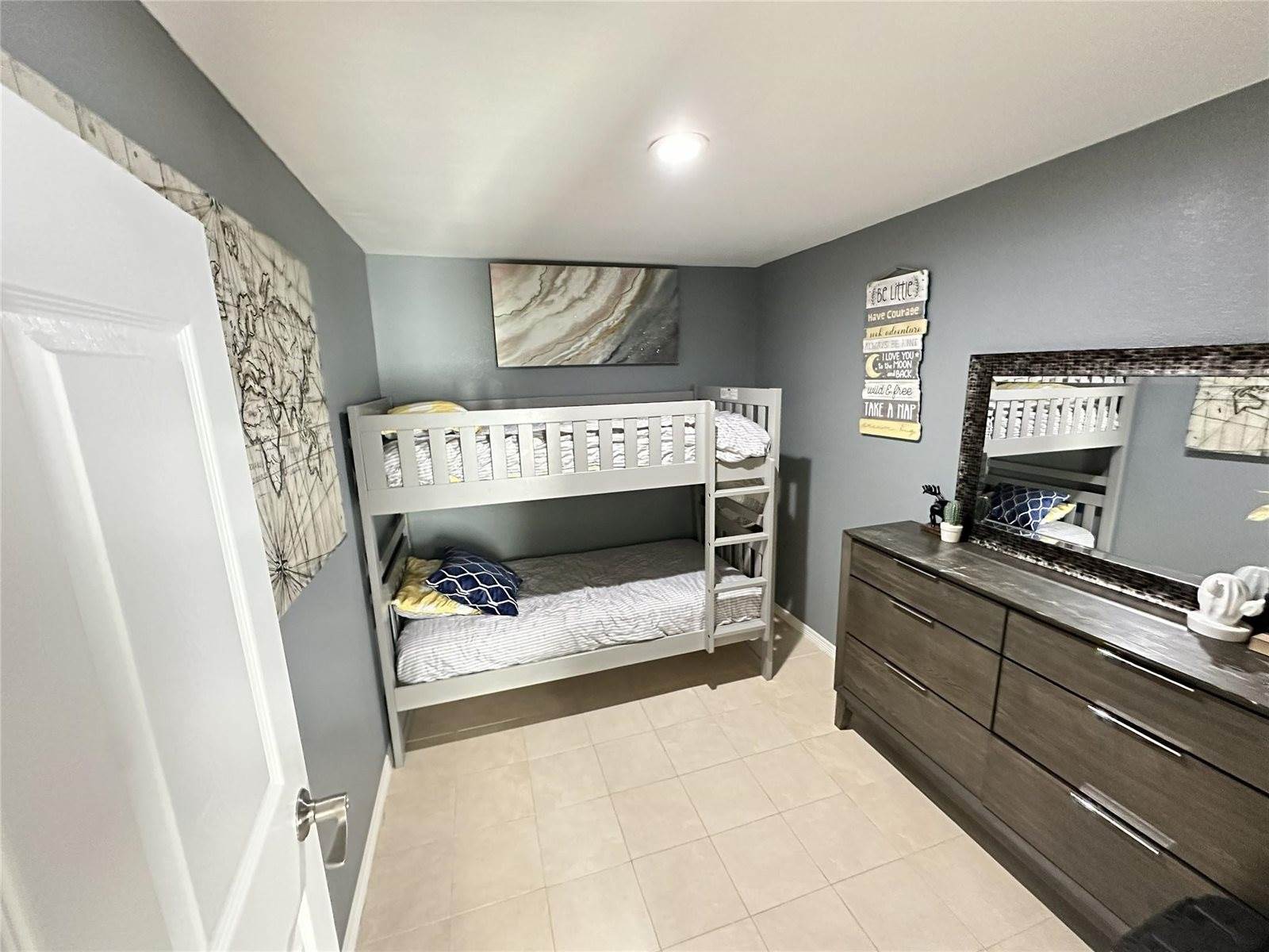 203 South 5th Street, Highlands, TX 77562