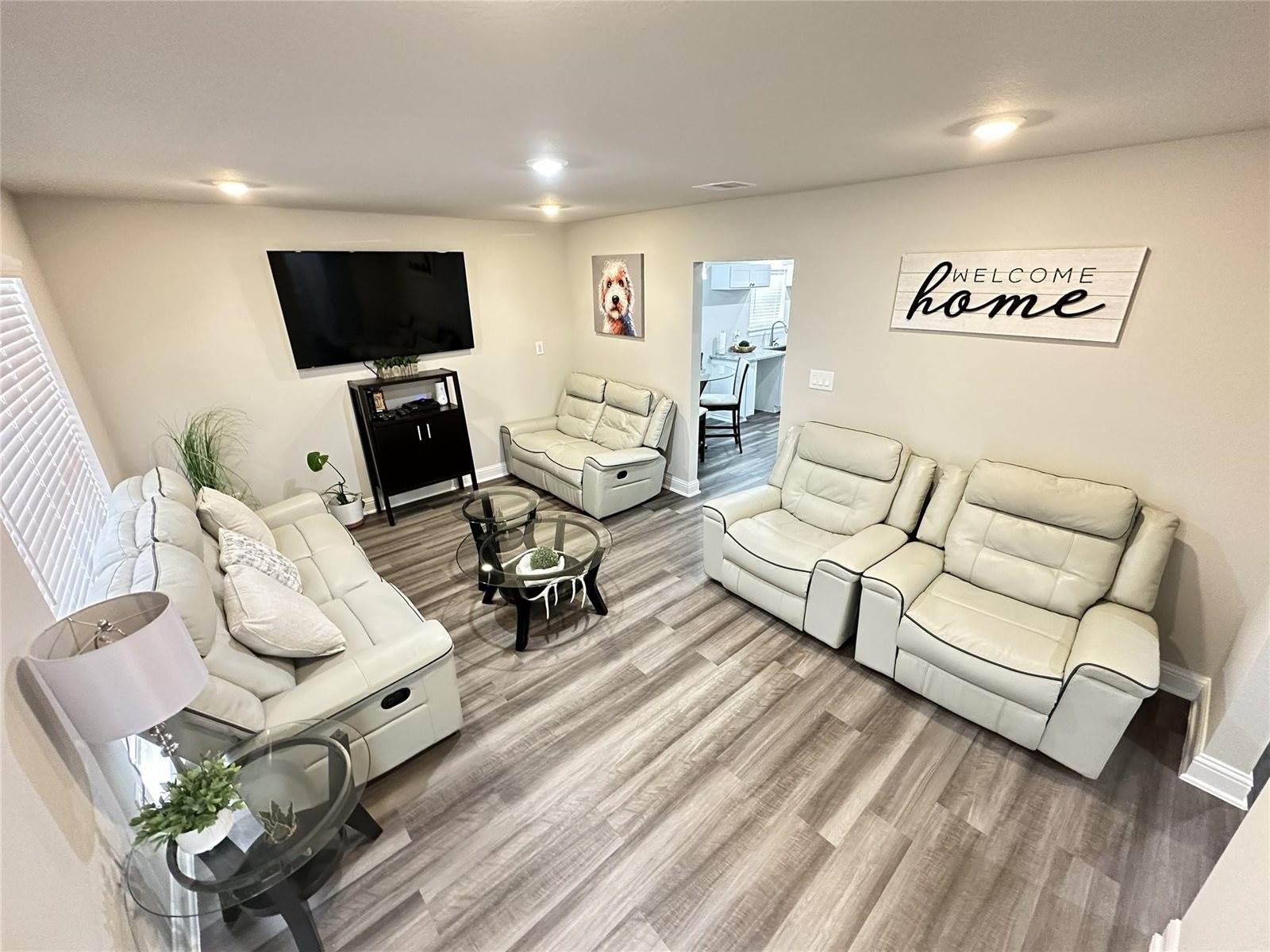 203 South 5th Street, Highlands, TX 77562
