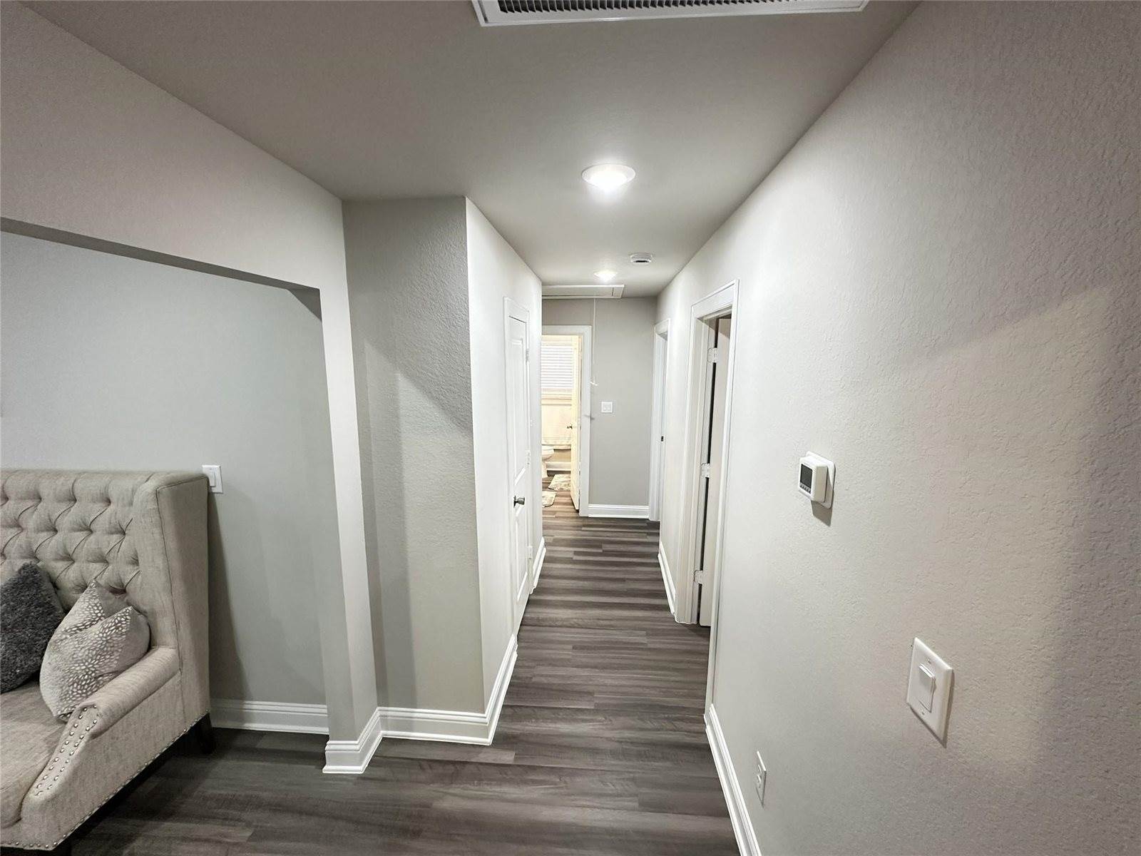 203 South 5th Street, Highlands, TX 77562