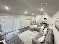 203 South 5th Street, Highlands, TX 77562