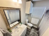 203 South 5th Street, Highlands, TX 77562