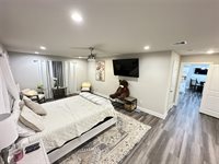 203 South 5th Street, Highlands, TX 77562