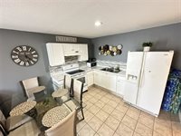 203 South 5th Street, Highlands, TX 77562