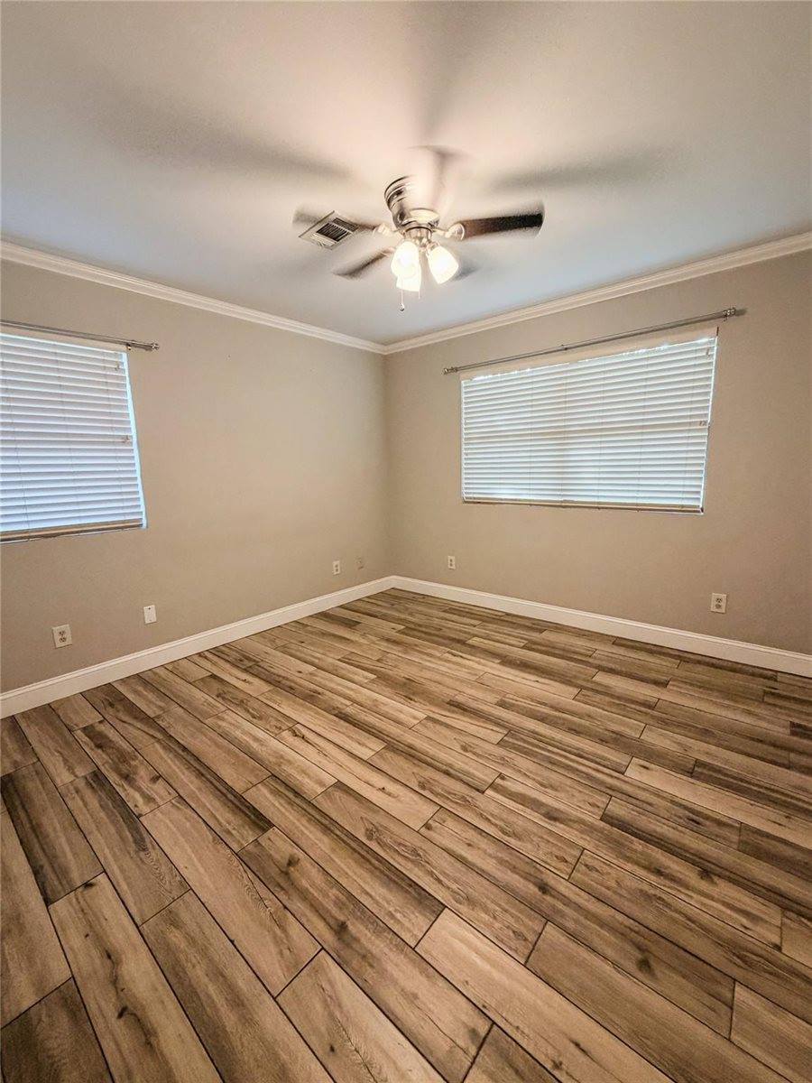 328 Paula Avenue, Bridge City, TX 77611