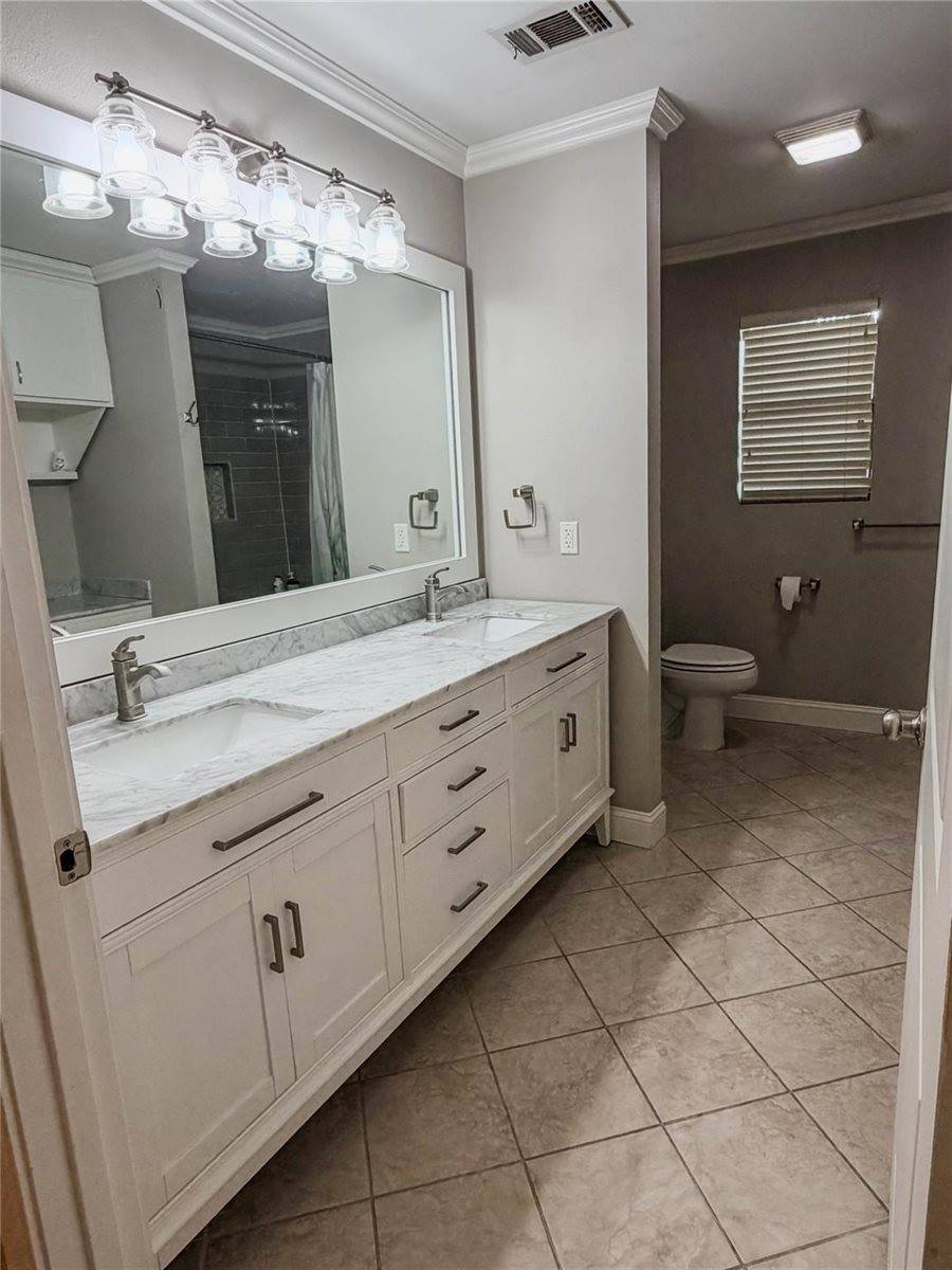 328 Paula Avenue, Bridge City, TX 77611