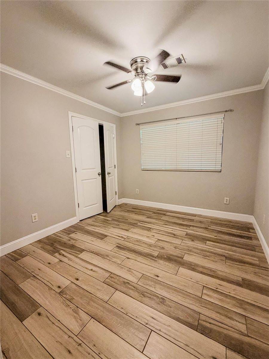 328 Paula Avenue, Bridge City, TX 77611