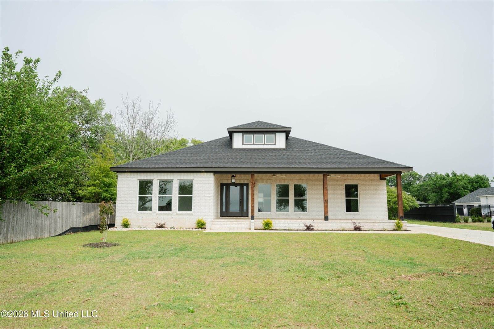 1416 East Beach Boulevard, Gulfport, MS 39501