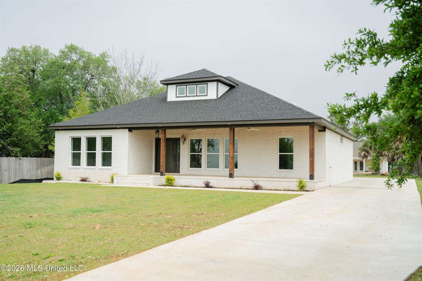 1416 East Beach Boulevard, Gulfport, MS 39501
