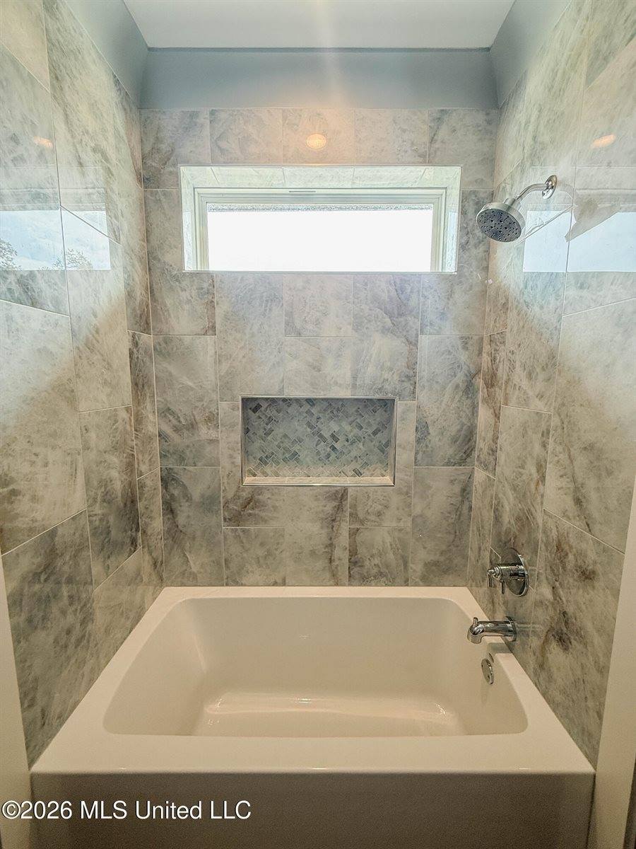 1416 East Beach Boulevard, Gulfport, MS 39501