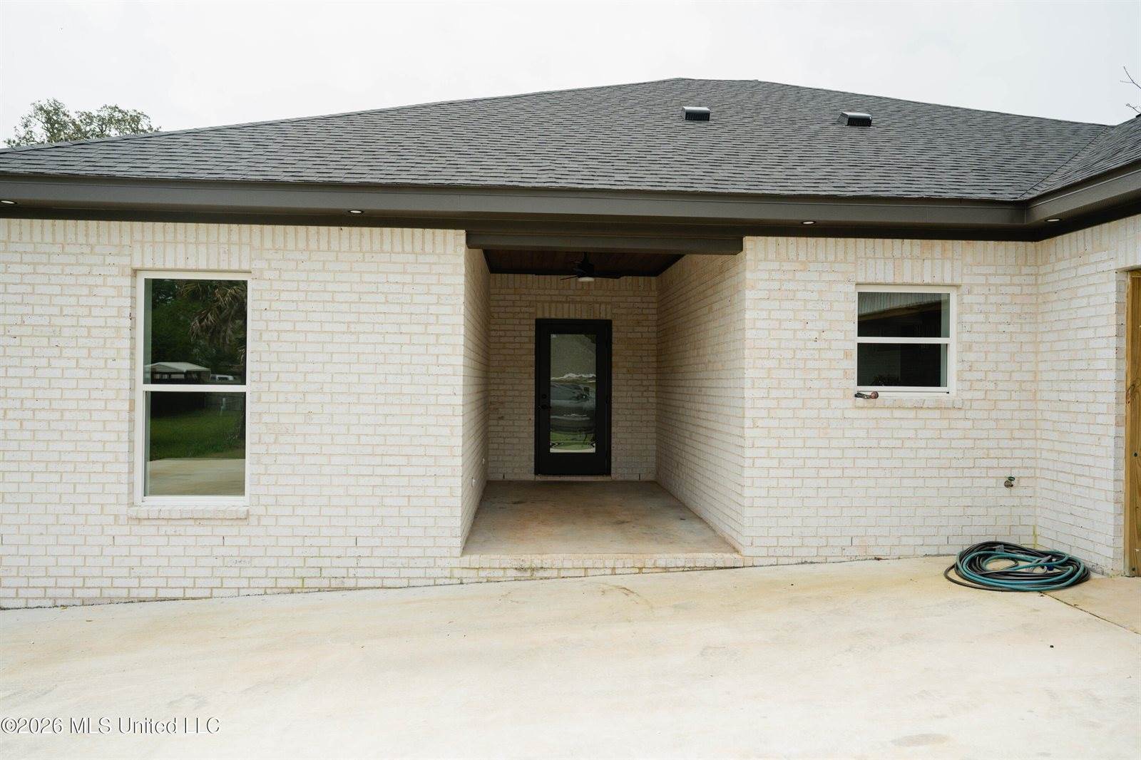 1416 East Beach Boulevard, Gulfport, MS 39501