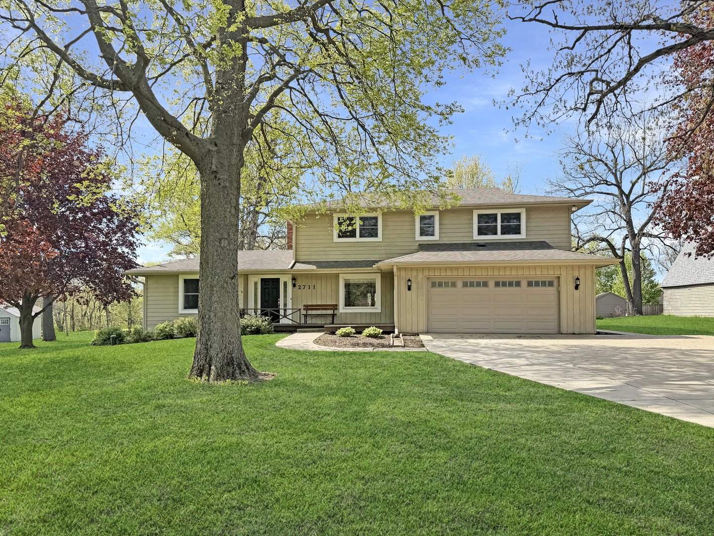 2711 Royal Oaks Drive, Freeport, IL 61032