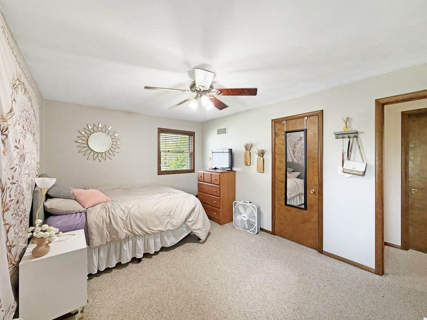 2711 Royal Oaks Drive, Freeport, IL 61032