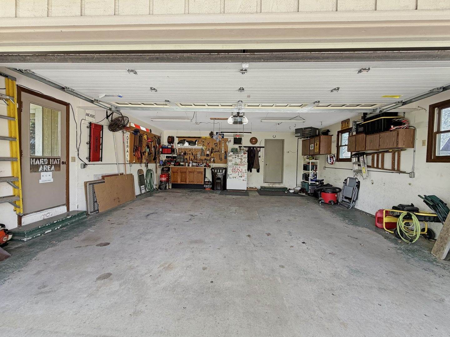 2711 Royal Oaks Drive, Freeport, IL 61032