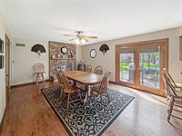 2711 Royal Oaks Drive, Freeport, IL 61032