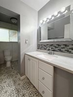 1305 South Prairie Avenue, Freeport, IL 61032