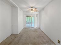 1305 South Prairie Avenue, Freeport, IL 61032
