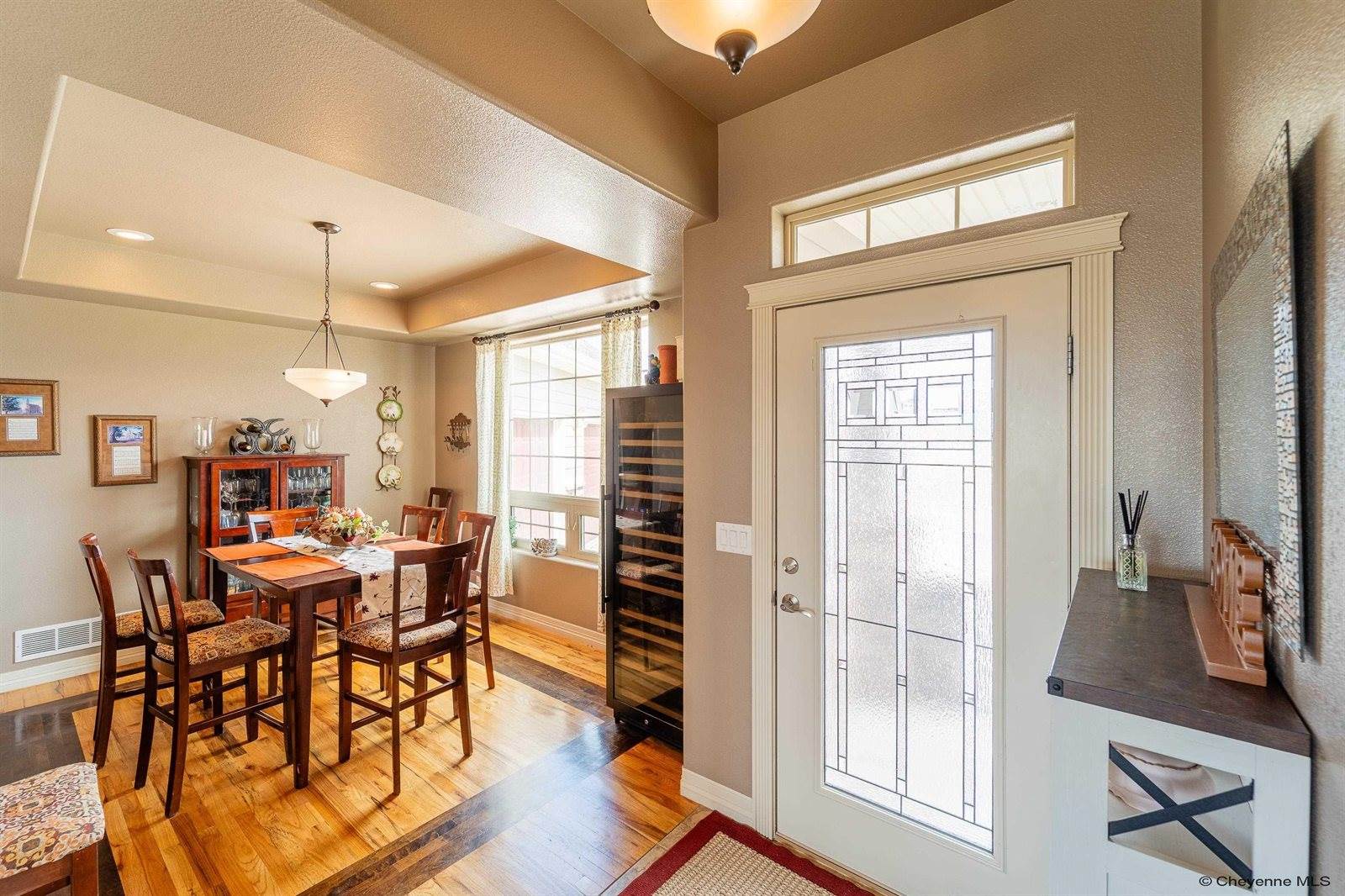 6701 Telluride Dr, Cheyenne, WY 82009
