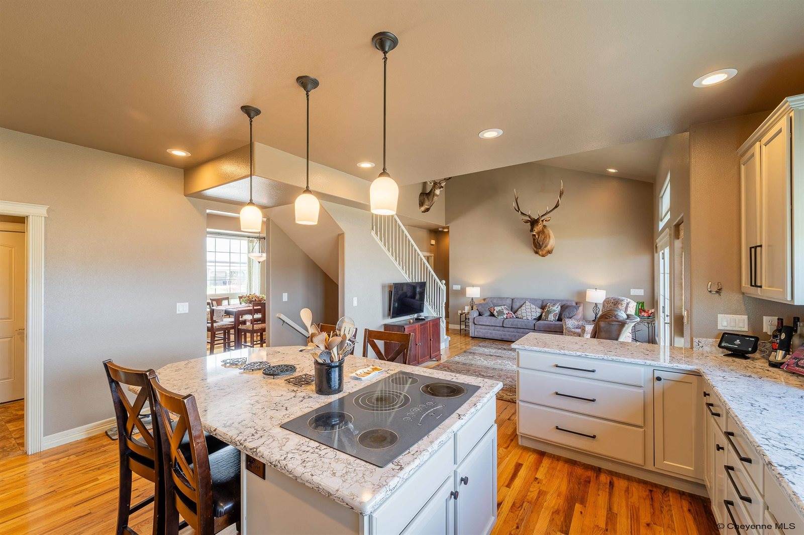 6701 Telluride Dr, Cheyenne, WY 82009