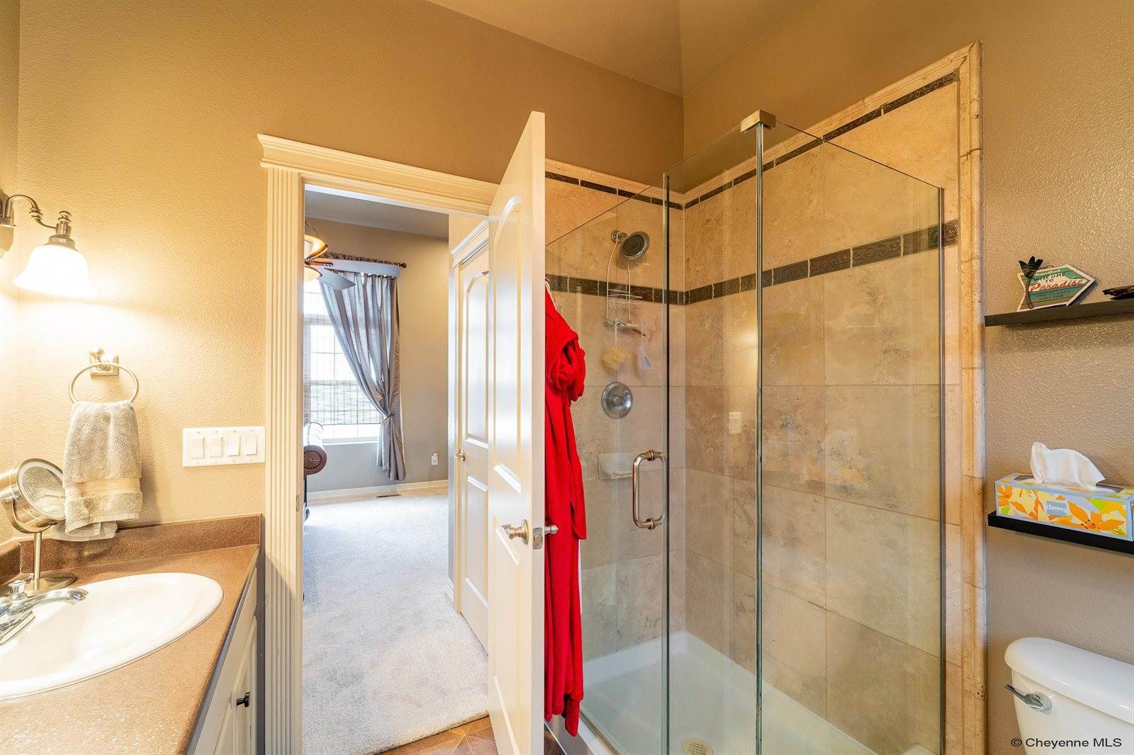 6701 Telluride Dr, Cheyenne, WY 82009