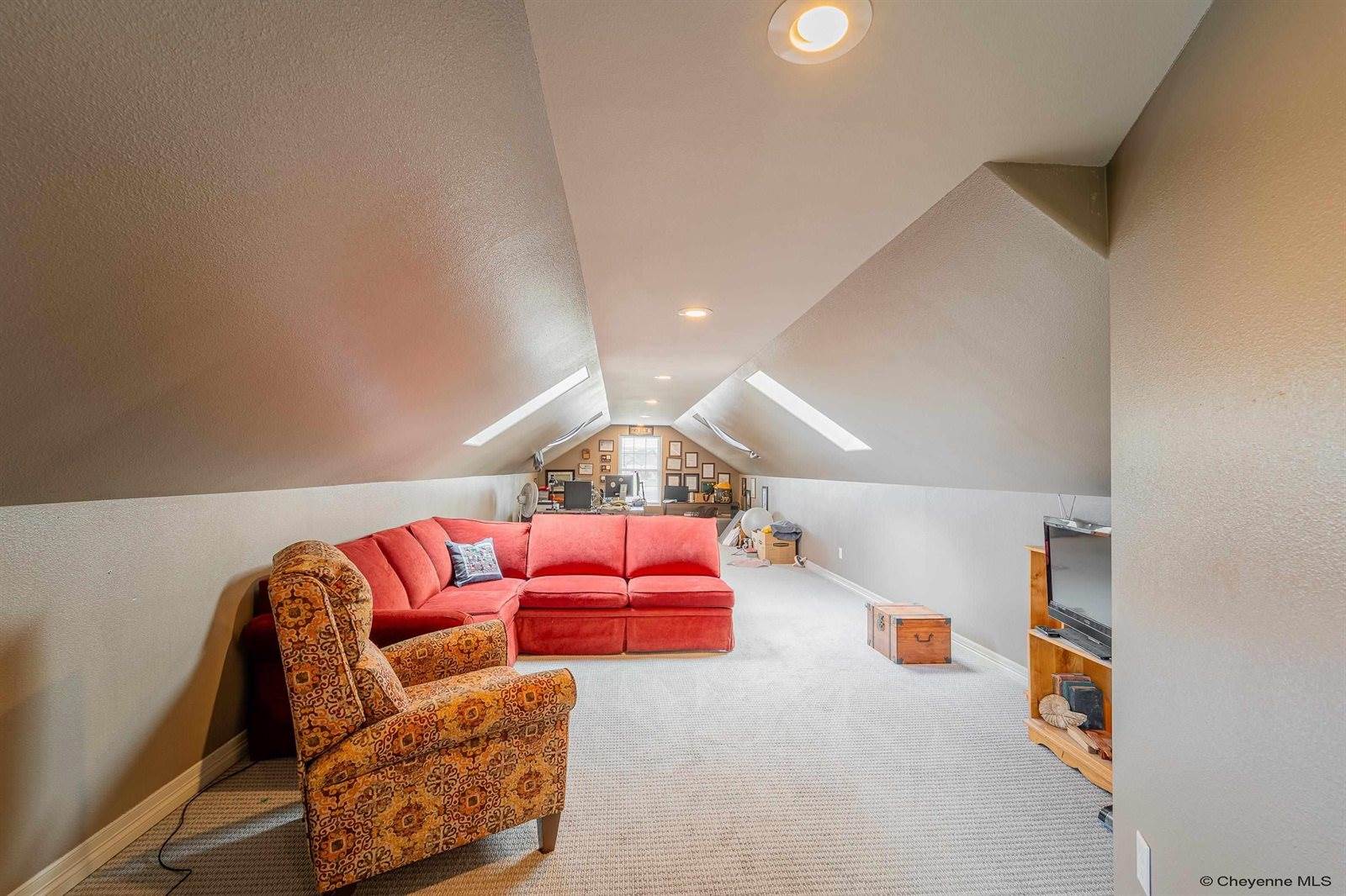 6701 Telluride Dr, Cheyenne, WY 82009