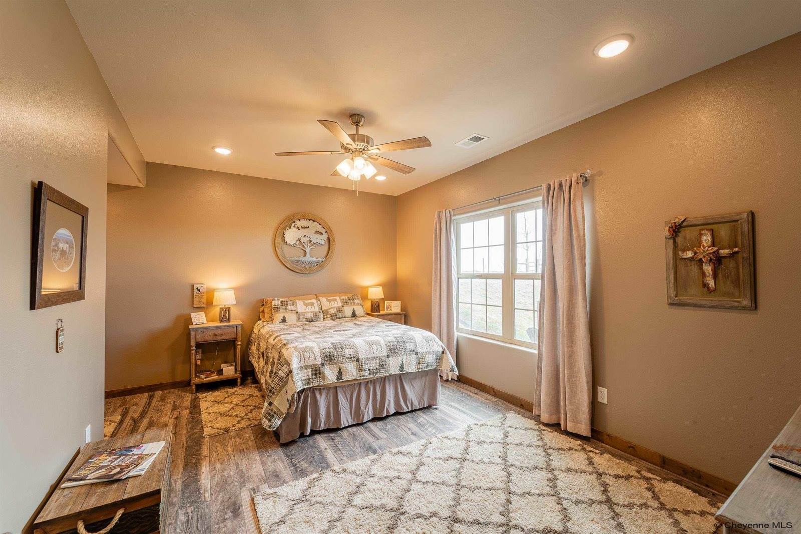 6701 Telluride Dr, Cheyenne, WY 82009