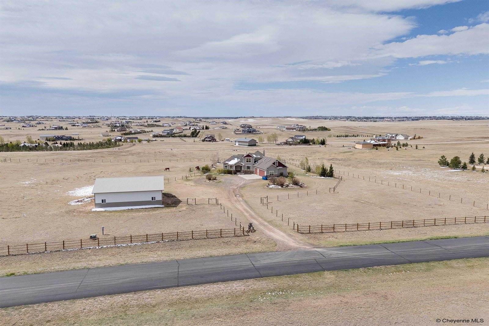 6701 Telluride Dr, Cheyenne, WY 82009