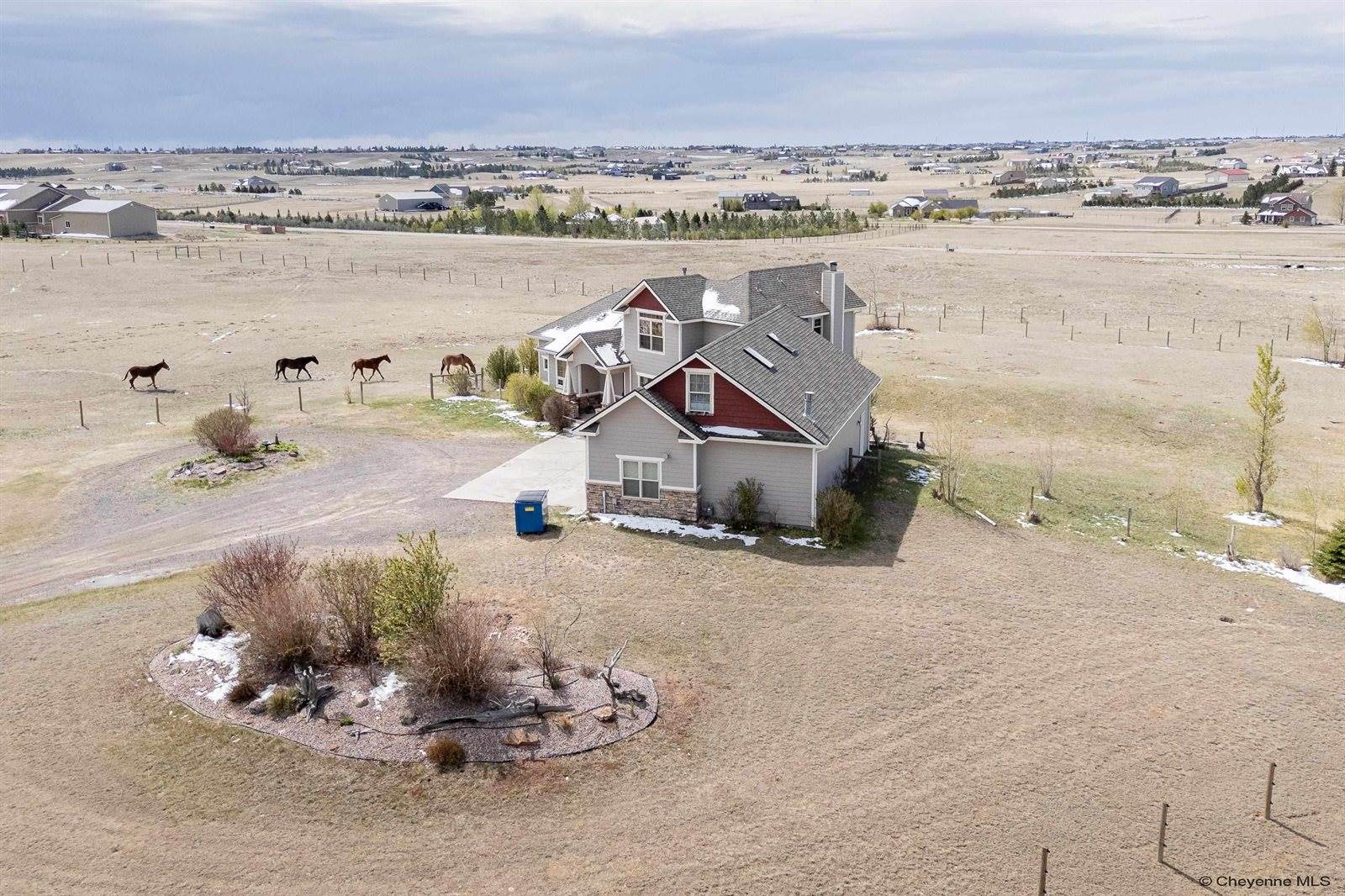 6701 Telluride Dr, Cheyenne, WY 82009