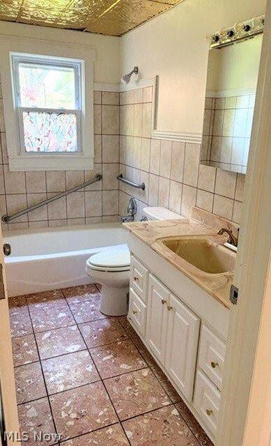 1702 Bears Den Road, Youngstown, OH 44511