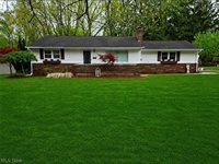 1702 Bears Den Road, Youngstown, OH 44511