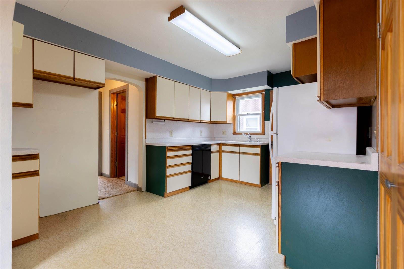 23743 Adams St, Independence, WI 54747