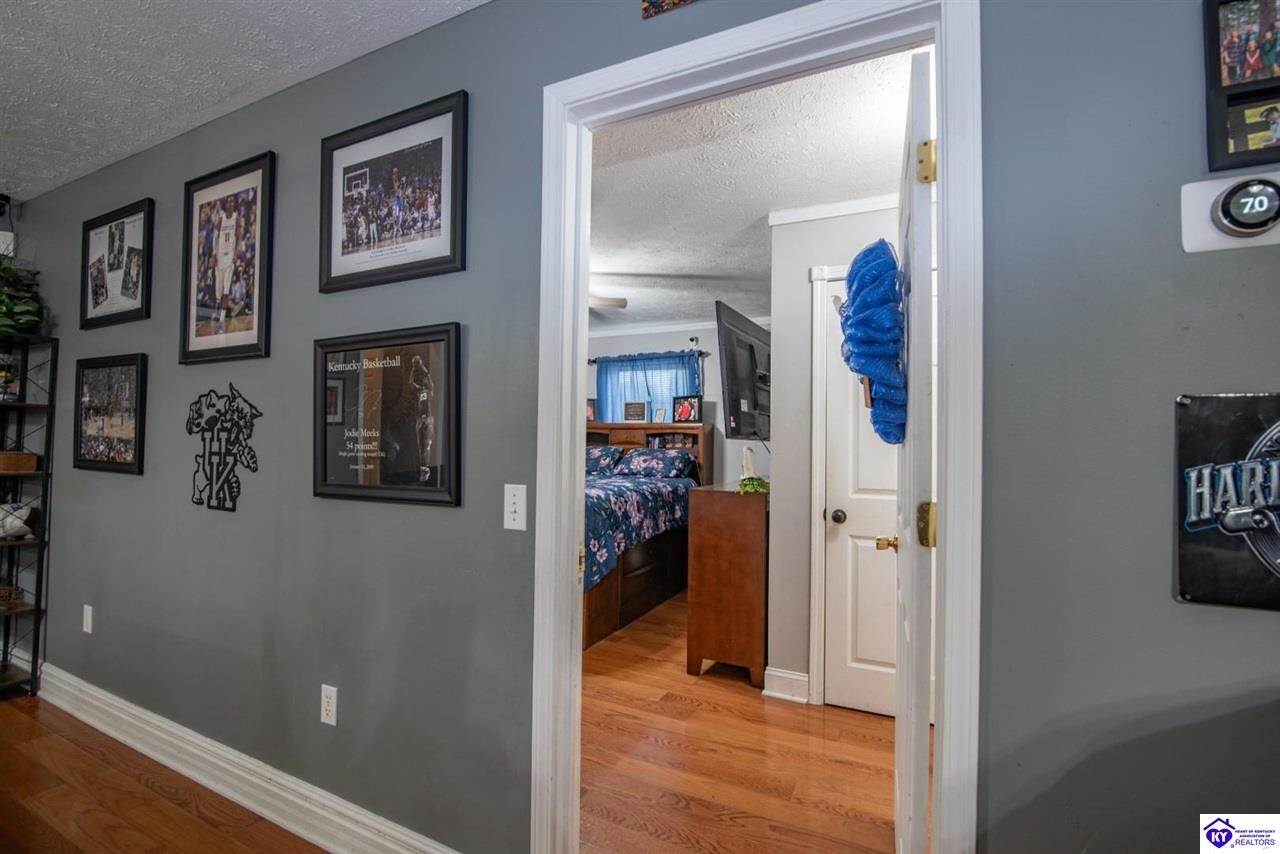 454 Sugar Branch Road, Big Clifty, KY 42712