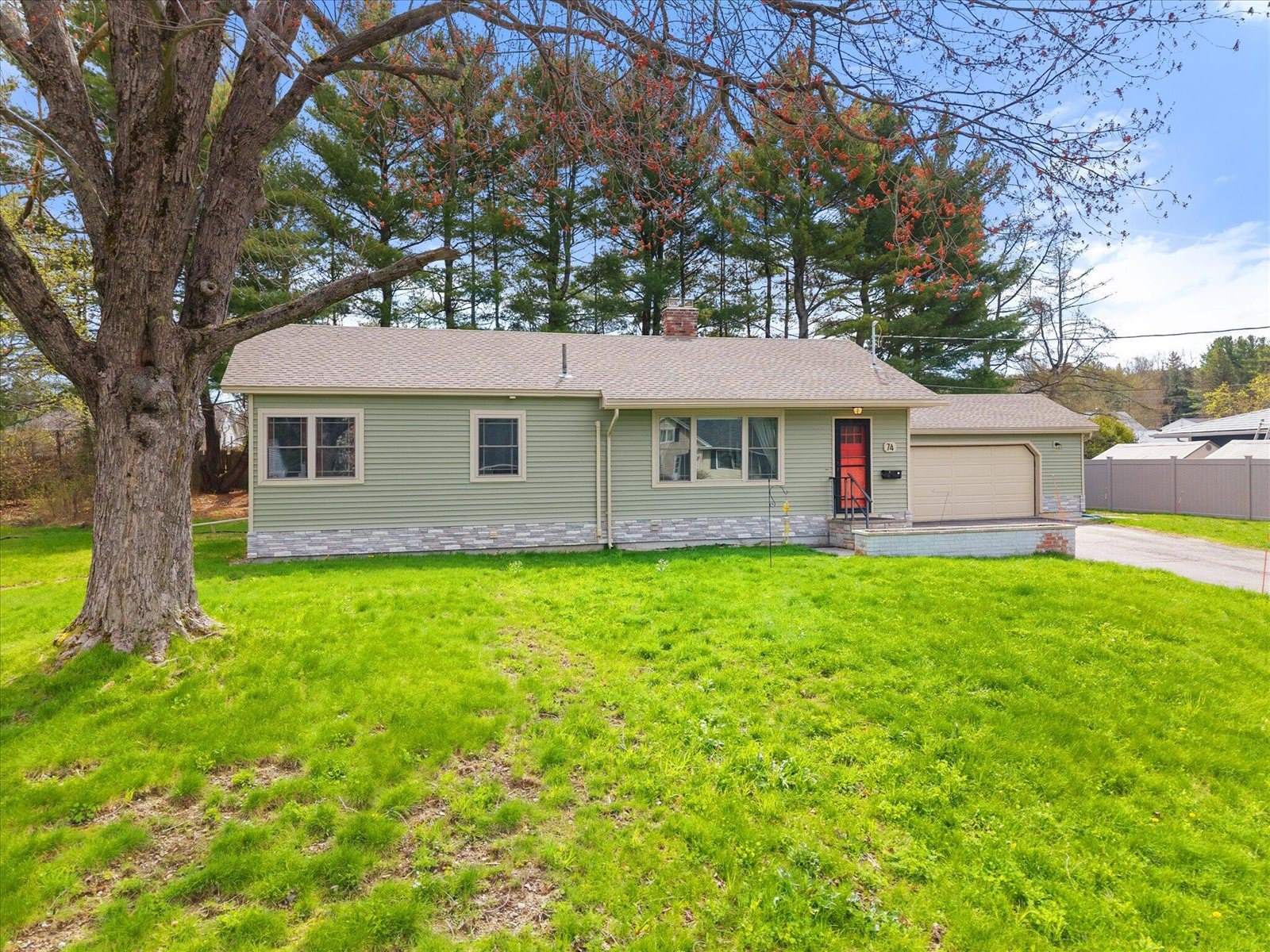 74 Madison Avenue, Brewer, ME 04412