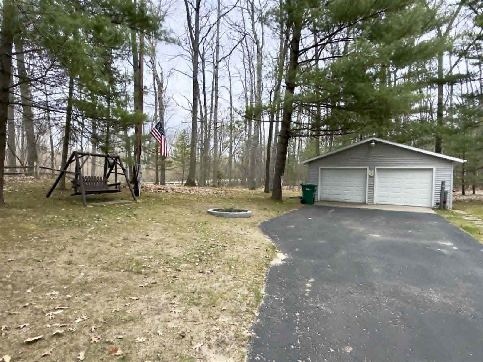 110 Vegas Court, Prudenville, MI 48651