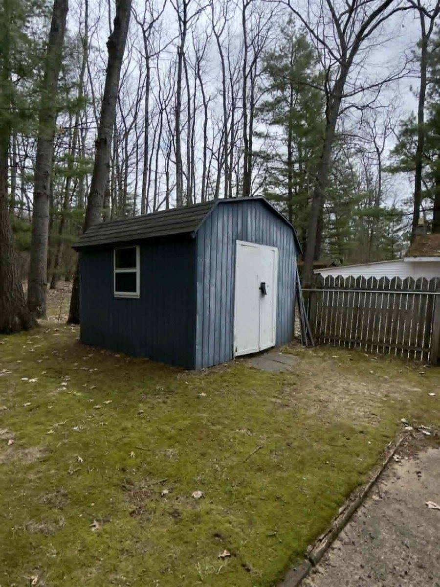 110 Vegas Court, Prudenville, MI 48651