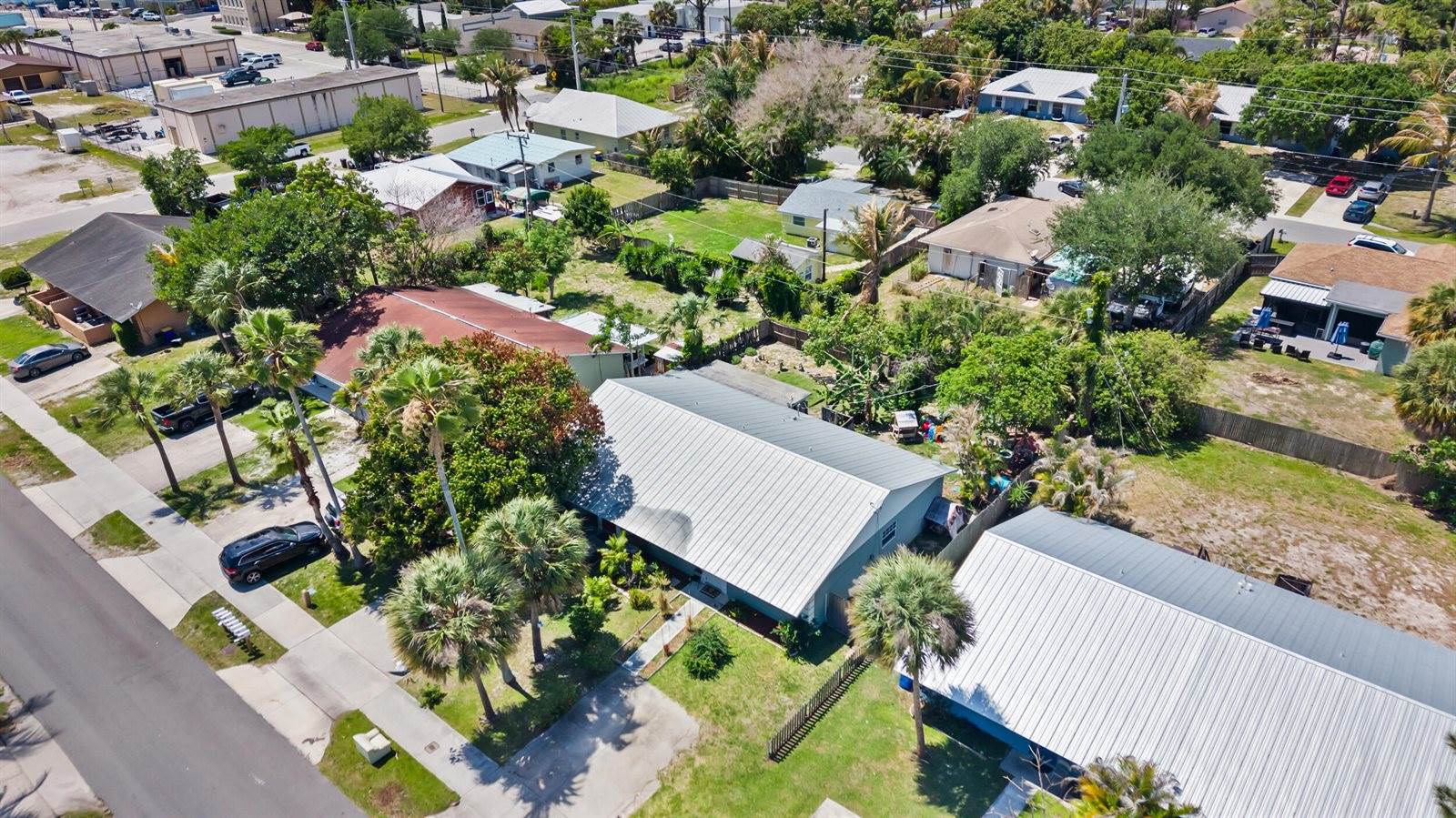 2705 SE Ellendale Street, Stuart, FL 34997