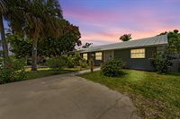2705 SE Ellendale Street, Stuart, FL 34997
