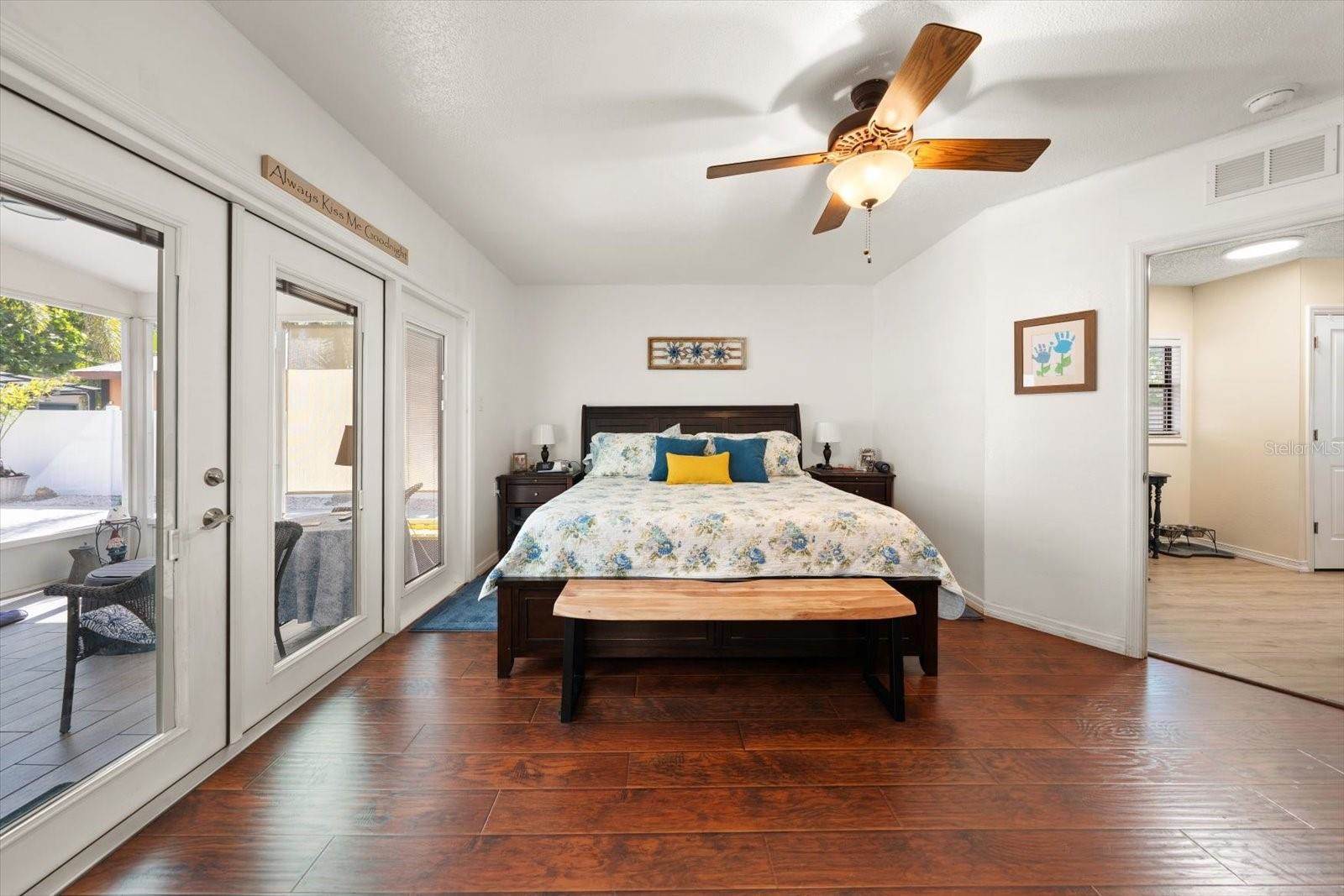 3290 70TH Avenue North, Saint Petersburg, FL 33702