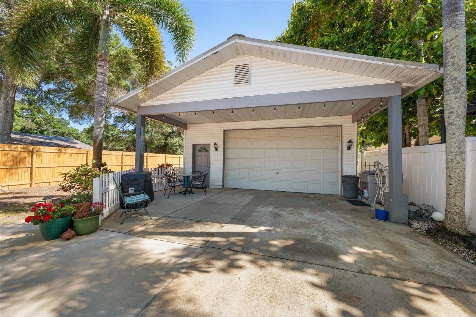 3290 70TH Avenue North, Saint Petersburg, FL 33702