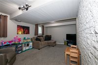 5010 SW 16th Street, Des Moines, IA 50315