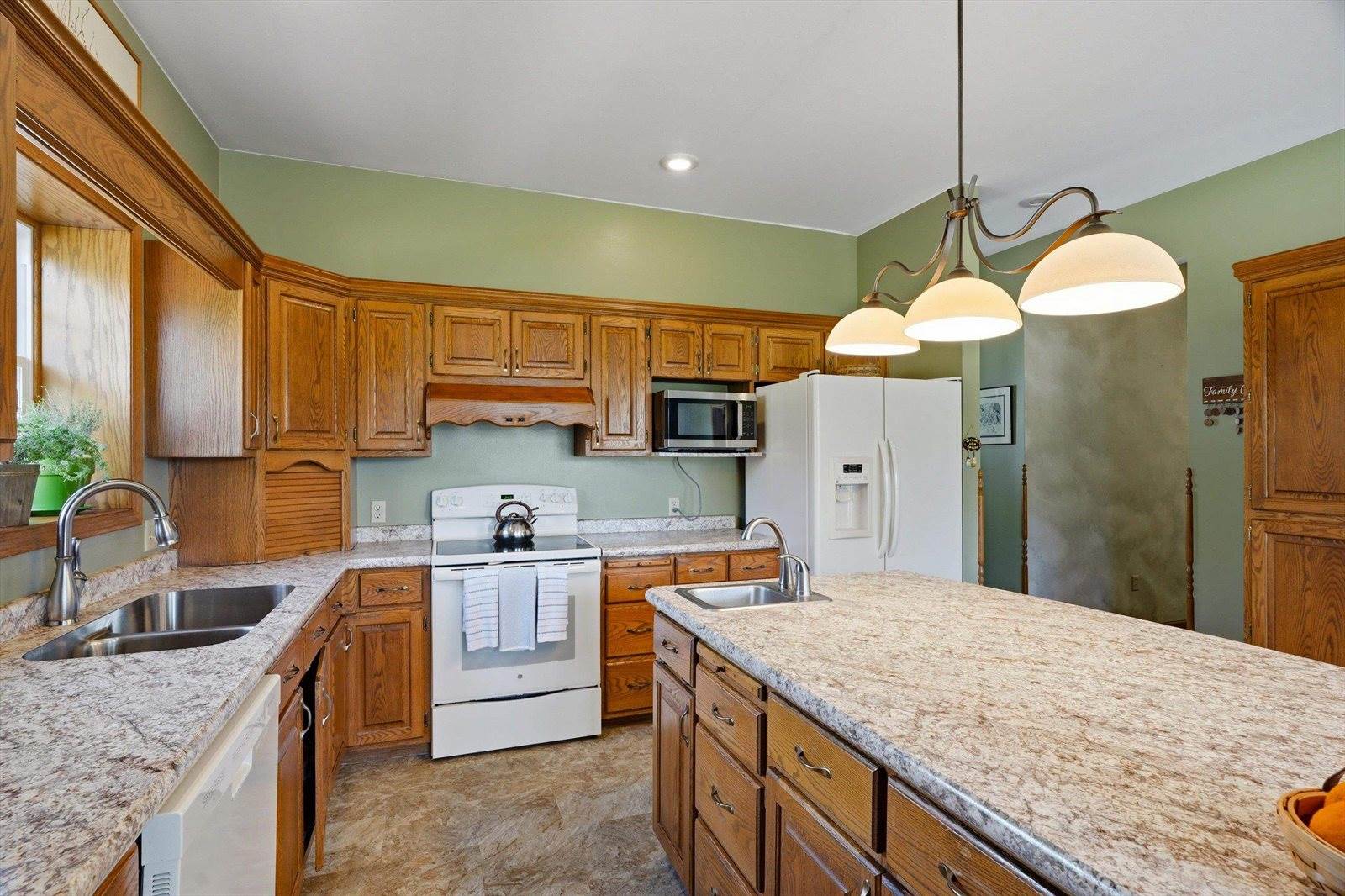 112201 Marsh Road, Marshfield, WI 54449