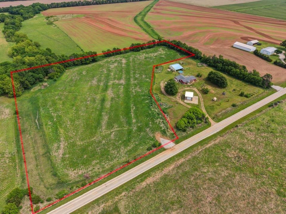 212th, Winfield, KS 67156