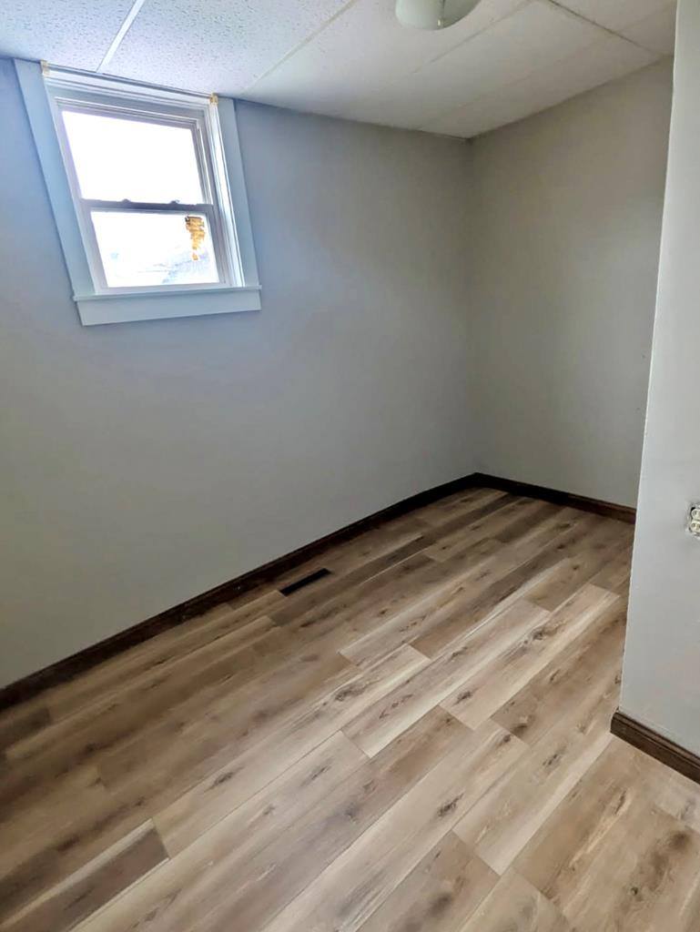 11 E Main St, Lucas, OH 44843